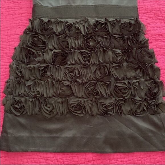 PhoebeElegant Black Strapless Dress with Floral Details, US12 - Picture 4 of 10